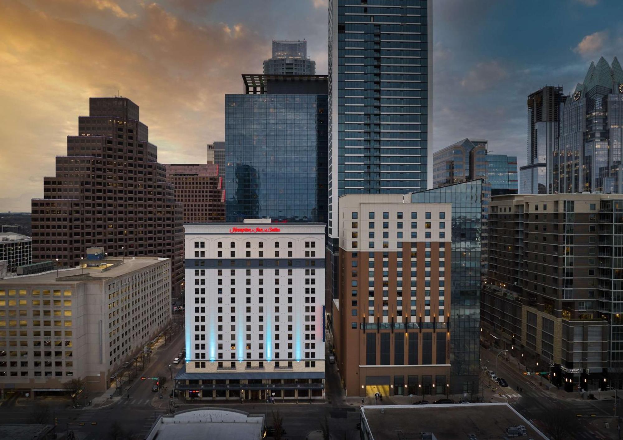 Hampton Inn & Suites Austin-Downtown/Convention Center Экстерьер фото
